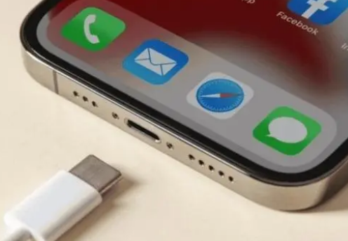 蚌山苹果15维修分享iPhone15改USB-C接口后能和安卓用户互借充电器吗 